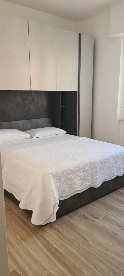 Apartamento Loano Perla Ligure Exterior foto